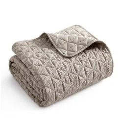 Rowan Quilted Throw - Levtex Home -Levtex Home GUEST 21664544 9026 4f98 8e05 7223d7846b99