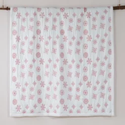 Red Snowflake Holiday Quilt Set - Levtex Home 10 Red Snowflake Holiday Quilt Set - Levtex Home -Levtex Home GUEST ae7cb680 0b71 4941 a948 695f193df2c1